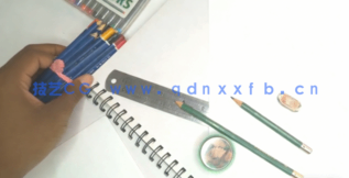 AI初学者时装设计草图到矢量插图创作过程工作流程视频教程(图1)