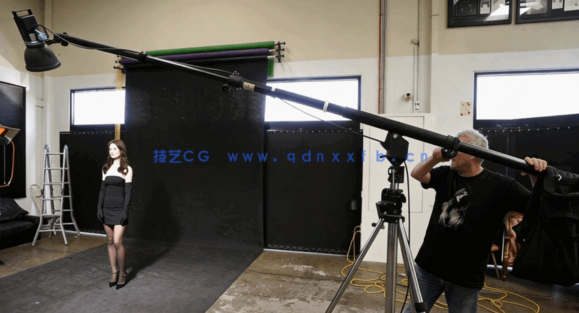 摄影灯光小型反光板装置人像拍摄视频教程(图3)